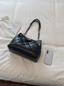Tas Tote Rantai Quilted Hitam untuk Wanita, Tas Komuter Kapasitas Besar Terbaru, Tas Selempang Bahu dengan Gesper Kunci Vintage - Hitam - View 8