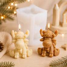 1/2pcs Christmas Deer Candle Silicone Mold 3D Reindeer Candle Making Mold For DIY Soy Wax Aromatherapy Candles, Reusable Handmade Xmas Mold For Holiday Gift Home Decor - Xmas Deer - View 2