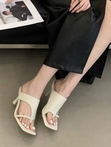 Sandal Selop Hak Tinggi Ujung Persegi Bergaya Retro untuk Wanita, Sandal Jepit Hak Tipis Musim Panas Terbaru untuk Aktivitas Luar Ruangan, Sandal Jepit - Krem - View 5