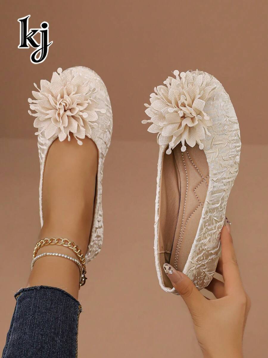 1 Pair Fashion Decorative Flower Women's Mary Jane Ballet Flats, Suitable For Party, Weekend, Banquet, Daily Wear - White - View 1