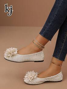 1 Pair Fashion Decorative Flower Women's Mary Jane Ballet Flats, Suitable For Party, Weekend, Banquet, Daily Wear - White - View 4