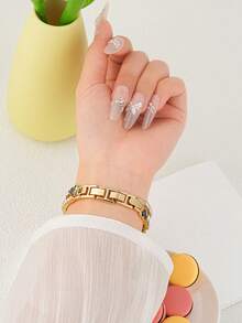 Women's Heart Rhinestone Decor Metal Watch Band, Gold Delicate Chain Replacement Strap, Compatible With Apple Watch Series 11/10/9/8/7/6/5/4/3/2/1, Sizes 38mm/40mm/41mm/42mm/44mm/45mm/46mm/49mm, Compatible With Ultra 1/2/3/SE, Suitable For Daily Commute, Date, Party, Create Atmospheric Watch Outfit, Perfect For Gift Or Personal Use - Gold - View 7