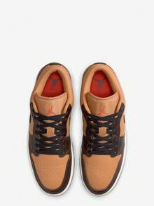 Sepatu Basket Klasik Retro Low-Top Nike Authentic JORDAN Pria HQ3603-201 - HQ3603-201 - View 4