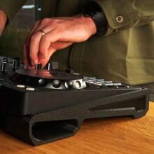 1 Set 10° Tilt Desktop Stand, Compatible With Pioneer DDJ-FLX4 DJ Controller, Adjustable Desktop Mounting Bracket, Ergonomic Desktop Stand Accessory, Suitable For Studio And Professional Setup, Space-Saving DJ Equipment Stand, Perfect Gift For Music Lovers And Party Organizers - Multicolor - View 6