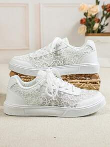 Men Solid White Floral Lace Flat Skate Shoes, Hollow Breathable Mesh Couple Casual Walking Sneakers For Spring Summer Daily Matching Outings - White - View 2