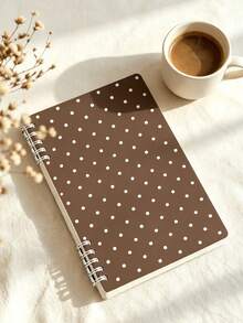 Cuaderno de Estilo Campus Minimalista con Lunares, Paleta de Colores Marrón Cubierta de Lunares para Estudiantes, Escritura, Oficina, Registro, Diario - Cuaderno de Lunares Blanco y Marrón, Opción Ideal para Útiles Escolares, Suministros de Aprendizaje - Regalo Perfecto para Estudiantes - Almacenamiento y Planificador Exquisito, Decorado con Tema de Lunares - Muy Adecuado para Uso Diario y Organización. Lunares Mostrados Aleatoriamente - Multicolor - Ver 11