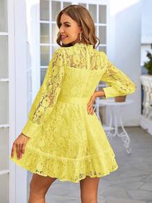 Simplee Gaun Pendek Wanita Musim Gugur Baru Elegan Warna Polos dengan Pinggang Renda Ketat, Cocok untuk Kencan, Pesta, dan Liburan - Kuning - View 6