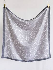 Women's Printed Twill Square Scarf, Spring/Summer Sun Protection Shawl, Everyday Style - Mist Gray - View 2