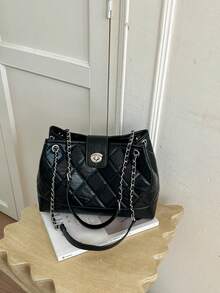 Tas Tote Rantai Quilted Hitam untuk Wanita, Tas Komuter Kapasitas Besar Terbaru, Tas Selempang Bahu dengan Gesper Kunci Vintage - Hitam - View 7