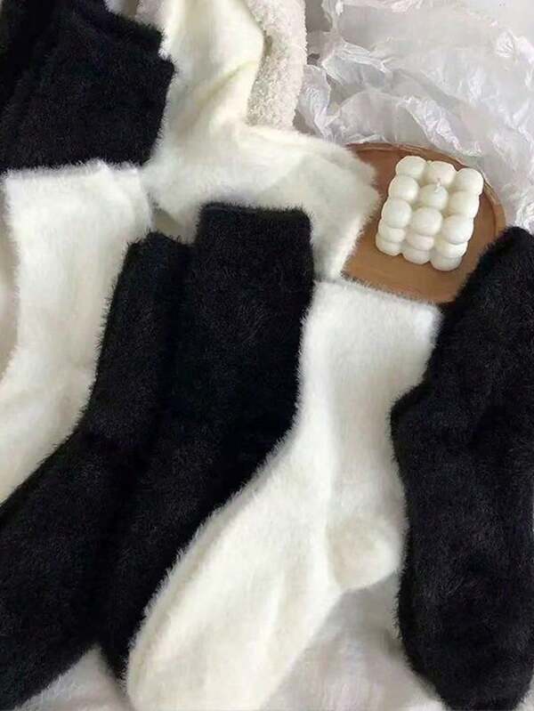 4 Pairs Women's Solid Color Fluffy Thermal Lined Mid-Calf Socks, Black And White, Warm For Autumn/Winter,2/10piece