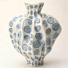 Acrylic Flat Handmade Pleated Blue Spotted Art Vase Decor, Suitable For B&B Soft Furnishing, Model Home Staging, Cafe Decoration, Home Desktop Ornament, Artistic Gift, Live Streaming Photography Prop - 1PC - View 3