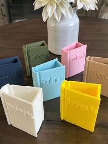 1 buah Pembatas Buku & Pengatur Meja Cetak 3D, Pembatas Buku Berbentuk Buku Klasik, Cocok untuk Hadiah Natal, Ulang Tahun, Guru, Bahan Plastik yang Dicat Semprot dengan Rak Penyimpanan, Dapat Digunakan untuk Dekorasi Meja Belajar, Dekorasi Kantor, dan Pajangan Buku - MultiWarna - View 6