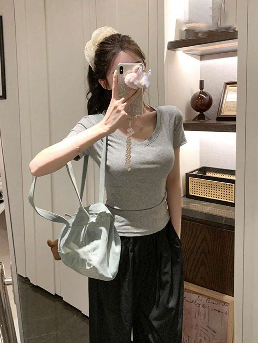 女士修身V领短袖T恤,露脐打底衫,夏季休闲款 - 灰色 - 查看 1