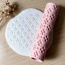 Dotted Clover Pattern Clay Relief Texture Roller – DIY Pottery Craft Rolling Pin Tool For Polymer Clay, Ceramic Art, Fondant, Cookie Dough, Soft Clay Embossing,Ideal For Garden Tiles, Lucky Charms, Beginners & Professionals - Dotted Clover Pink - View 5