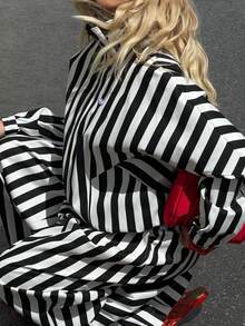 New Fashion Elegant Striped Colorblock Daily Vacation College Style Women's INS Jacket - Black and White - View 2