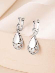 1 Pair Elegant Palace Style Hollow Polished Water Drop Spiral Filigree Drop Hoop Earrings For Women, Soft Atmosphere, Versatile For Dating, Party, Banquet - Earrings - View 2