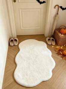 1pc Cloud Faux Rabbit Fur Rug, Soft Comfortable Fluffy Material, Living Room Rug, Bedroom Rug, Entryway Rug, Kitchen Rug, Bathroom Rug, Gaming Room Rug, Study Rug, Walk-In Closet Rug, Thickened Rug, Autumn/Winter Rug, Fur Rug, Thick Rug - White - View 3
