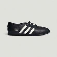 Adidas Sepatu lari wanita model baru dengan bagian atas berbahan jala yang bernapas, ringan, dan menyerap guncangan. - Hitam dan Putih - View 4