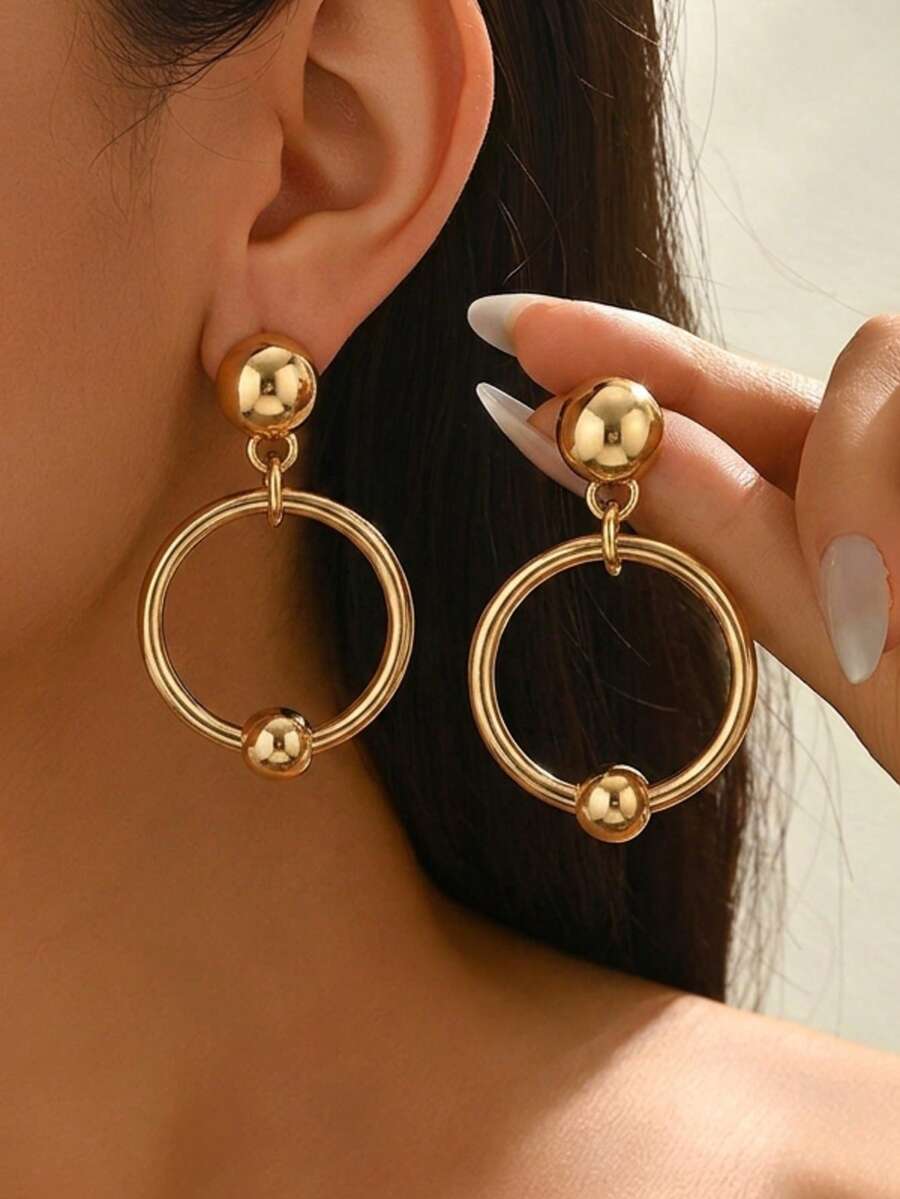 1 Pair Vintage Exaggerated Metal Geometric Round Hoop Earrings For Women, Fashionable Elegant Jewelry Accessories, Suitable For Daily Wear, Holiday Gifts, Casual And Vacation - Yellow Gold - View 1