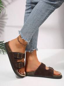 Sandálias Rasteiras Casuais Femininas Novas de Verão, Decoração com Fivela de Metal Design em Forma de H, Bico Redondo Aberto com Duas Tiras Slip-On, Adequadas para Viagem, Férias, Praia, Hotel, Rua, Festa e Outras Múltiplas Cenas da Vida, Sandálias Femininas Marrom Café Minimalistas Confortáveis e Versáteis - Café - Visão 4