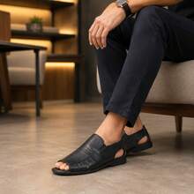 Chinelo Masculino Sandalia De Couro Casual Com Forro Macio Palmilha Espumada Confortavel Sola De Borracha Estilo Moderno Moda Praia E Passeio - Preto - Visão 8