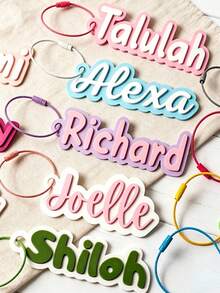 Customized Name Keychain Personalized Acrylic Name Tag Graduation Gift Souvenir Academic Style Text Nameplate Backpack Insulated Cup Water Bottle Lunch Box Accessory Gym Bag Luggage Tag Pendant Couple Style Customized Luggage Tag - Multicolor - View 2