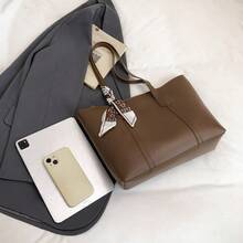 Minimalist Versatile Large Capacity Shoulder Bag Casual Shopping Bag - Mocha Brown - View 3
