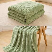 1 pièce Couverture en velours de taffetas super douce avec motif nœud en forme de cœur - Légère et moelleuse, confortable et chaude, convient pour le canapé ou le lit, blanche, toutes saisons, idéale pour se blottir ou se détendre, peut également être utilisée comme couverture de lit. Retour à l'école; Fournitures scolaires, literie de dortoir - Vert - Voir 3
