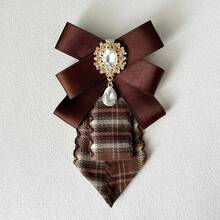 1PC Dual-Color Plaid Bowknot With Rhinestone Accent, British Style Bowknot For Men And Women, Versatile Collar Accessory, Fashionable Brooch, Commuter Outfit, Holiday Gift - Brown - View 4