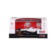 Burago 1/43 比例 F1 系列賽車手模型附頭盔，含展示盒，創意 F1 賽車模型人偶 - 彩色 - 查看 16