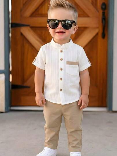2 piezas Conjunto de estilo vintage para niño pequeño - Camisa con decoración de bolsillo a rayas 3D y pantalones de unicolor
