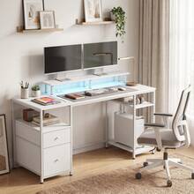 HOMCOM Mesa de Escritorio Mesa de Ordenador con Luces LED Estantes Cajones Tomas de Corriente Puertos USB y Soporte para Monitor para Oficina Estudio 155,5x48x88,5 cm Blanco - Enchufe EU Tipo C(220-240V) - Ver 9