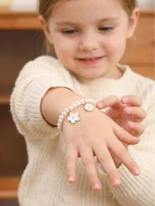 1pc Sweet Five-Petal Flower Initial Pendant Pearl Bracelet, Suitable For Summer Outdoor Campus Holiday Daily Wear, Birthday Gift Choice - Style 1 - View 2