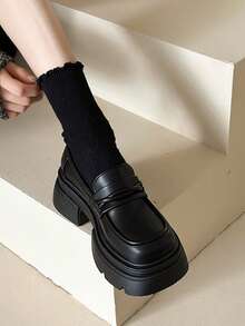 Women Loafers Shoes - Black - View 4