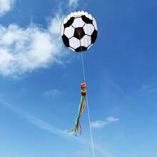 Layang-layang Lembut Ekor Panjang 3D 236,22 Inci Bentuk Sepak Bola dengan Tali Pegangan 3937,01 Inci, Cocok untuk Terbang di Pantai dan Luar Ruangan, Layang-layang Profesional, Mudah Diterbangkan, Tas Penyimpanan Tahan Sobek, Hadiah Liburan - MultiWarna - View 3