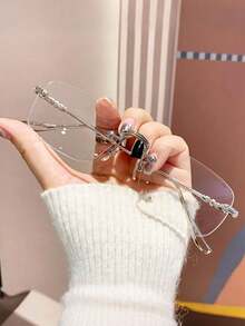 1PC Metal Frameless Rectangular Small Frame Glasses, Pure Desire Elegant Sophisticated Style, Casual Versatile Unisex Minimalist Classic Fashion Plain Lens, Ultra Lightweight Comfortable Wear, Suitable For Street Photography, Back To School, Work - Silver - View 1