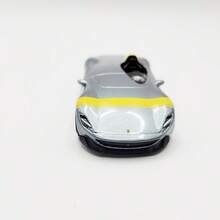 Burago 1:43 比例 Ferrari Monza SP1 銀色鋅合金壓鑄模型車，創意模型玩具/擺飾，適合青少年與成人收藏，可用作桌面裝飾，完美的節日禮物 - Monza SP1-銀色 - 查看 5