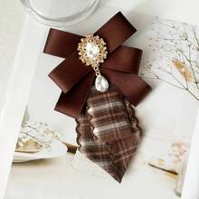 1PC Dual-Color Plaid Bowknot With Rhinestone Accent, British Style Bowknot For Men And Women, Versatile Collar Accessory, Fashionable Brooch, Commuter Outfit, Holiday Gift - Brown - View 1