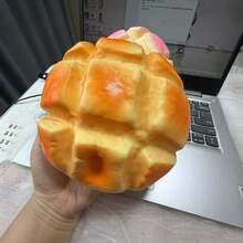 1個特大號高品質慢回彈柔軟麵包菠蘿包壓力緩解玩具惡搞裝飾獨特生日禮物 - 彩色 - 查看 5