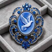 New Fashion Women's Vintage Blue Embossed Peace Dove Brooch, Luxury High-End Rhinestone Animal Pin, Unique Niche Design Suit Coat Dress Accessory Corsage - Silver - View 6