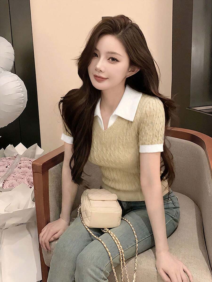 新款春夏甜美性感深色對比扭紋質感V領修身短袖針織衫,女款,Y2K風格 - 卡其色 - 查看 1