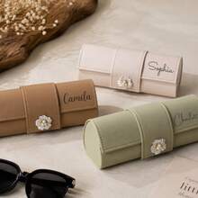 1pc Customized Name PU Leather Glasses Case, Women's Portable Eyewear Storage Bag, Pearl Flower Decoration Minimalist Style, Cylindrical Hard Shell Design, Anti-Pressure Anti-Scratch Protection, Travel Glasses Protective Cover, Women's Gift, Suitable For Wedding Bridesmaid Gift, Birthday Holiday Gift, Daily Travel - Multicolor - View 2