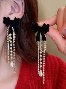 1 Pair Minimalist Bow Pearl Fuzzy Exclusive Elegant Earrings - Black - View 3