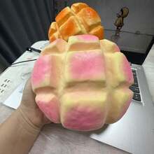 1個特大號高品質慢回彈柔軟麵包菠蘿包壓力緩解玩具惡搞裝飾獨特生日禮物 - 彩色 - 查看 7