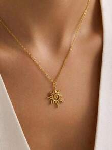 1pc Vintage Sun Totem Pendant Stainless Steel Necklace For Women, Non-Fading, Niche High-End Versatile Collarbone Chain, Adjustable Extended Chain, Daily Commute Casual Outfit Exquisite Accessory, Shiny Sun God Pattern Design With Strong Atmosphere, Eye-Catching For Evening Party Date Wear, Durable And Oxidation-Resistant - Multicolor - View 1
