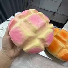 1個特大號高品質慢回彈柔軟麵包菠蘿包壓力緩解玩具惡搞裝飾獨特生日禮物 - 彩色 - 查看 3