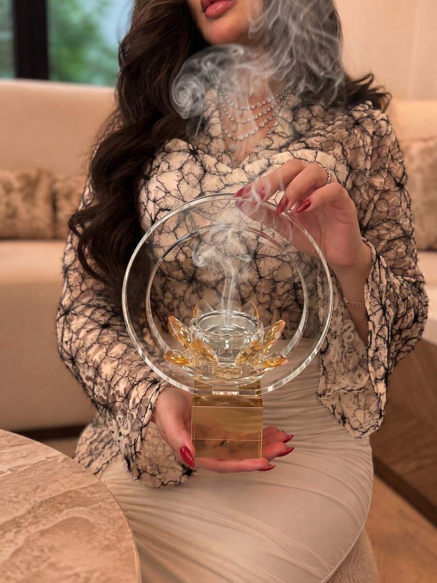 New Al-Heba Incense Burner, An Elegant Gulf-Style Design Incense Burner Suitable For Agarwood And Incense, Fitting Your Elegance And Home, Whether For Couples' Daily Personal Use Or Gatherings With Friends And Guests. Suitable For Councils, Receptions And Home Hospitality. Suitable As A High-End Incense Gift For Brides, Occasions, Distribution And More. - Champagne Crystal Incense Burner With Handle - View 1