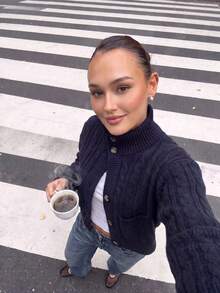 Joy Knit 女款針織毛衣 秋冬時尚新款 百搭上衣 簡約休閒百搭款 高領高領抽繩鈕扣設計 - 寶藍色 - 查看 2