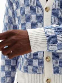 YONGC Men's Autumn/Winter New Fashion V-Neck Long Sleeve Button-Up Contrast Color Checkerboard Knit Cardigan, Minimalist Casual Versatile Commute Checkerboard Knit Top, Street American Retro Relaxed Style - Blue and White - View 4