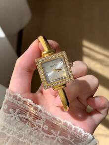 1pc Gold Bracelet Style Women's Quartz Watch, Roman Numeral Dial, Elegant & Minimalist, Suitable For Daily Wear, Birthday/Graduation Gift - Gold - View 2